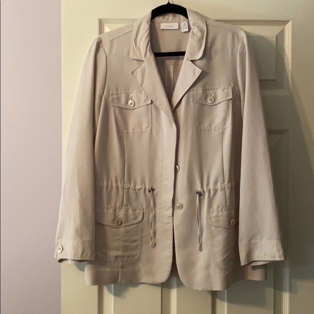 Chico’s light-weight Casual blazer/jacket.